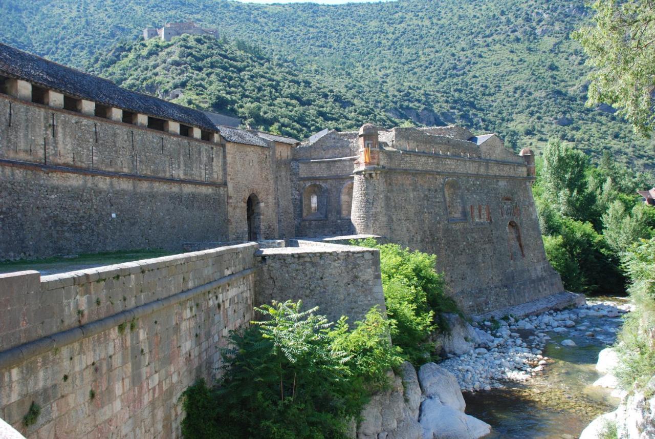 Appartement De Charme Au Coeur D Une Cite Medievale فيلفرانش دو كونفلينت المظهر الخارجي الصورة