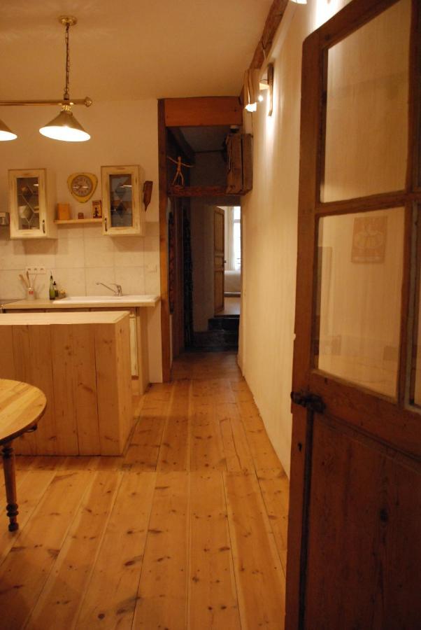Appartement De Charme Au Coeur D Une Cite Medievale فيلفرانش دو كونفلينت المظهر الخارجي الصورة