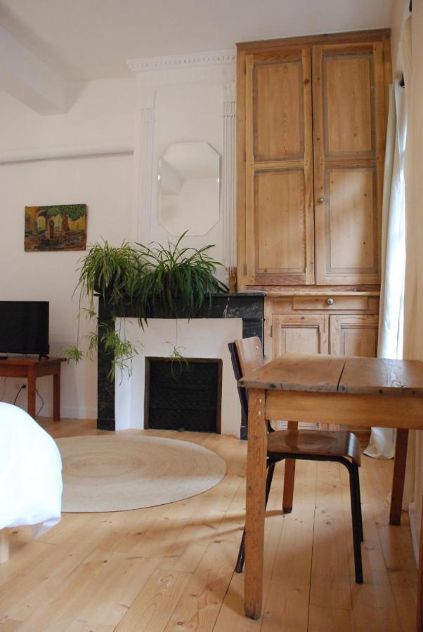 Appartement De Charme Au Coeur D Une Cite Medievale فيلفرانش دو كونفلينت المظهر الخارجي الصورة